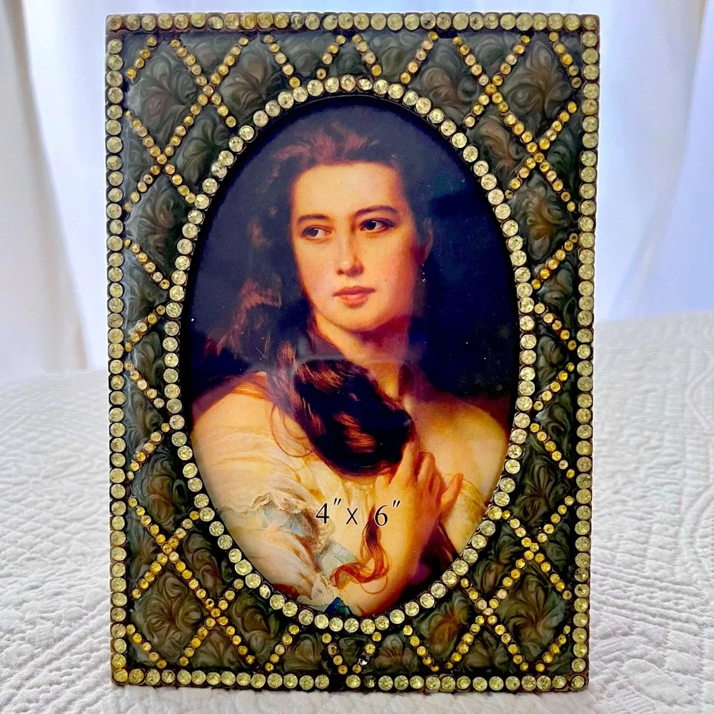Beaded Picture Frame - Picture 1 of 6